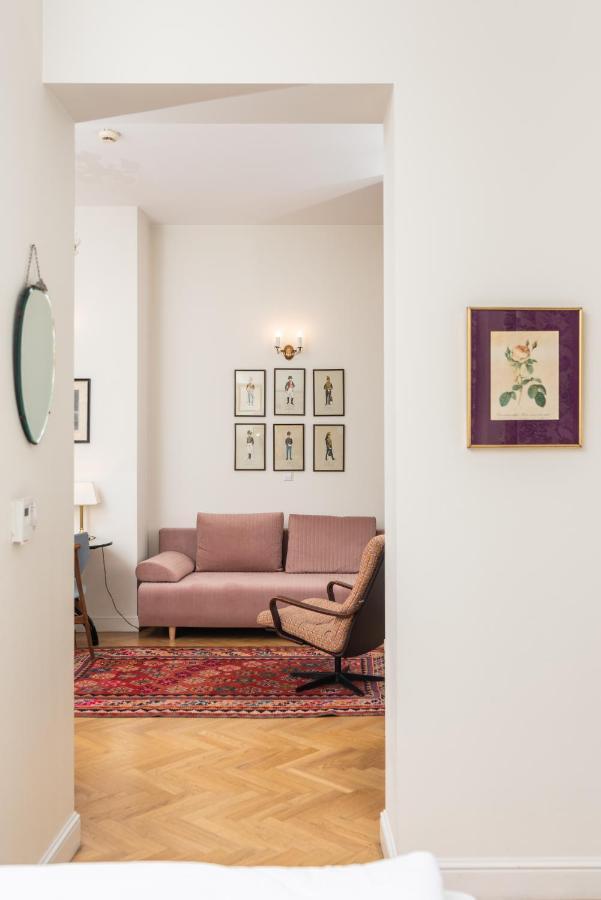 Classy Old Town Suites - By Upstairs คราคูฟ ภายนอก รูปภาพ